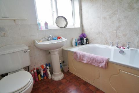 3 bedroom end of terrace house for sale, Eastbourne Terrace, Pontefract