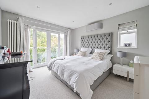 Heatherbank Evelyn Way, Stoke D'abernon, Cobham, KT11 2SJ