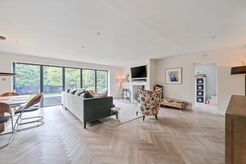 Heatherbank Evelyn Way, Stoke D'abernon, Cobham, KT11 2SJ