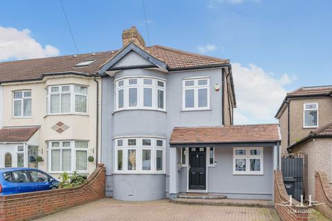 4 bedroom semi-detached house for sale, Southdown Road, Hornchurch