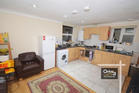 4 bedroom flat to rent, Lodge Road, SOUTHAMPTON SO14