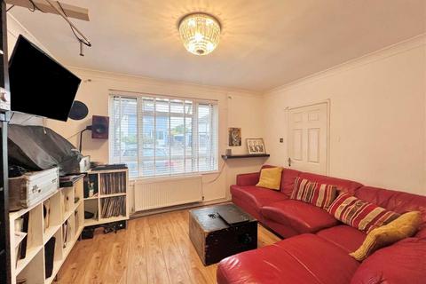 2 bedroom semi-detached house for sale, Leigh on Sea SS9