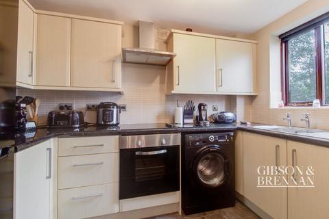 1 bedroom flat for sale, Robinia Close, Basildon, SS15