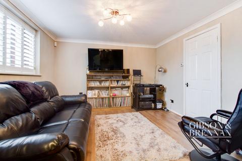 1 bedroom flat for sale, Robinia Close, Basildon, SS15