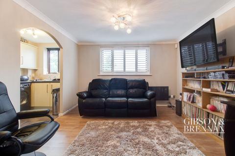 1 bedroom flat for sale, Robinia Close, Basildon, SS15