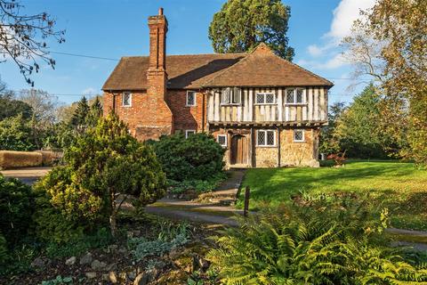 6 bedroom semi-detached house for sale, Polhill Lane, Harrietsham, Maidstone