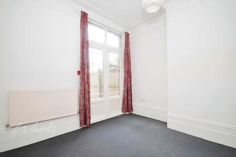 1 bedroom flat to rent, Douglas Avenue Hythe CT21