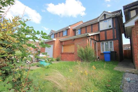 3 bedroom semi-detached house for sale, Stonebridge Field, Eton