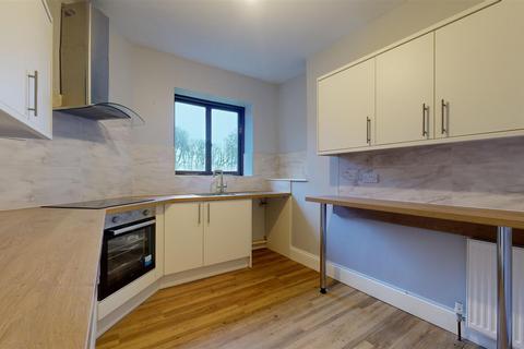 3 bedroom flat to rent, Alma Terrace, Portland