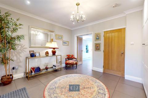 4 bedroom detached house for sale, Church Lane, Loughton IG10