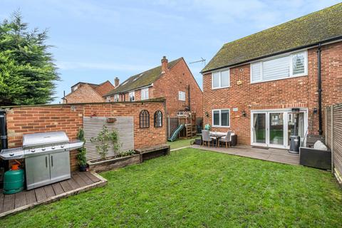 3 bedroom semi-detached house for sale, Almond Close, Shepperton, TW17