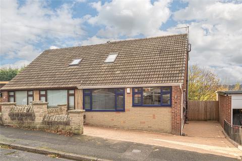 3 bedroom bungalow for sale, Moor Park Gardens, Dewsbury, WF12