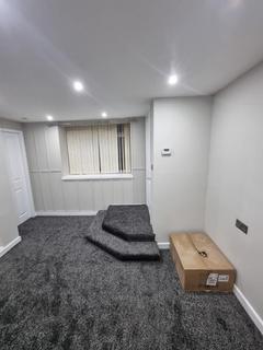 1 bedroom flat to rent, Kilpin Hill Lane, Staincliffe , Dewsbury , WF13 4BS