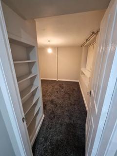 1 bedroom flat to rent, Kilpin Hill Lane, Staincliffe , Dewsbury , WF13 4BS