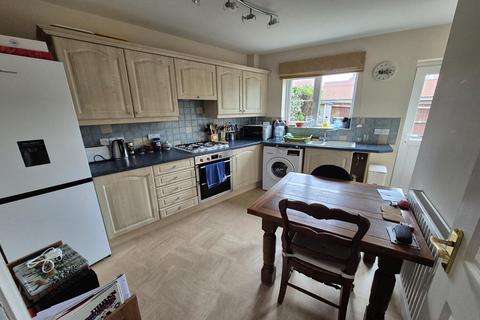 2 bedroom terraced house to rent, Blackberry Walk, TA18