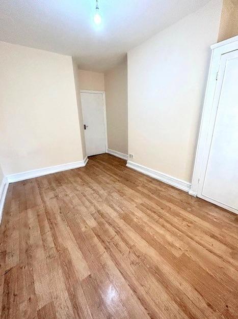 An Extremely Spacious First Floor Double Room in