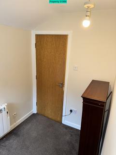 2 bedroom flat to rent, 203A Chorley Road, Swinton, Manchester, M27