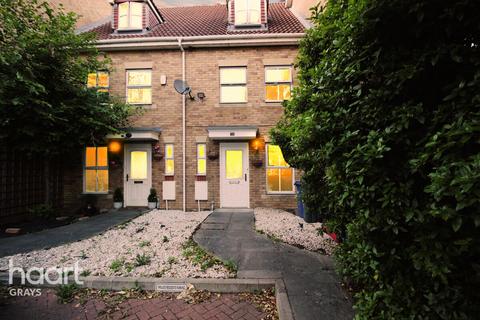 3 bedroom terraced house for sale, Keswick Gardens, Purfleet