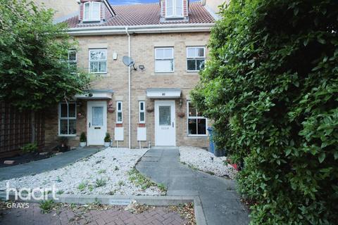 3 bedroom terraced house for sale, Keswick Gardens, Purfleet