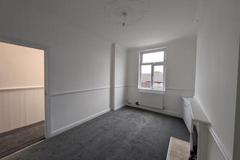 2 bedroom terraced house to rent, Canal Lane, Stanley, Wakefield, West Yorkshire, WF3