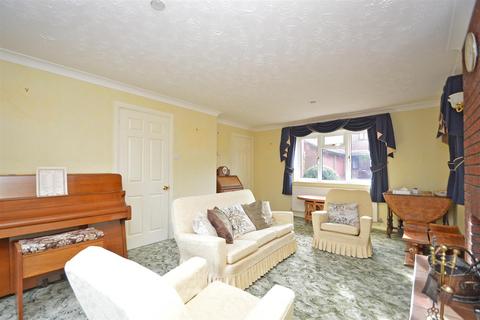 5 bedroom detached house for sale, Mitcham Court, Shrewsbury