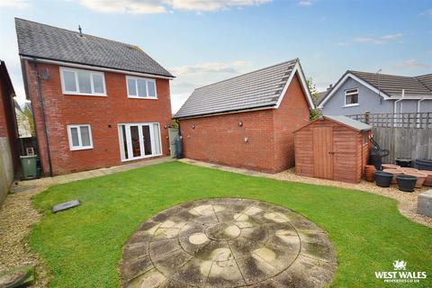 4 bedroom detached house for sale, Pwll Trap, St Clears