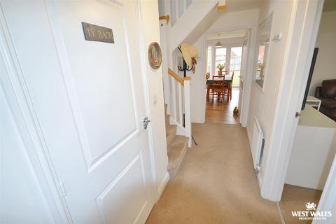 4 bedroom detached house for sale, Pwll Trap, St Clears