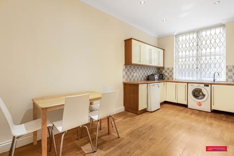 4 bedroom apartment to rent, Chalton Street London NW1