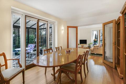 3 bedroom detached house for sale, Frank Dixon Close, Dulwich Village, London, SE21