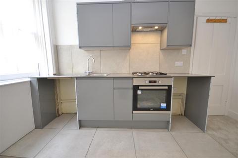 1 bedroom flat to rent, Brunswick Place, Hove