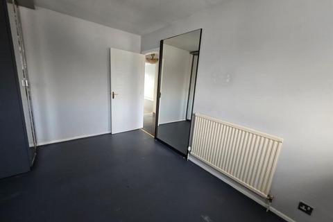 2 bedroom flat to rent, Mandeville Road, Enfield