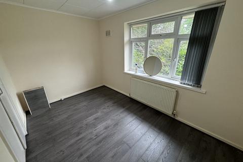 3 bedroom terraced house to rent, Cadleigh Gardens, Birmingham B17