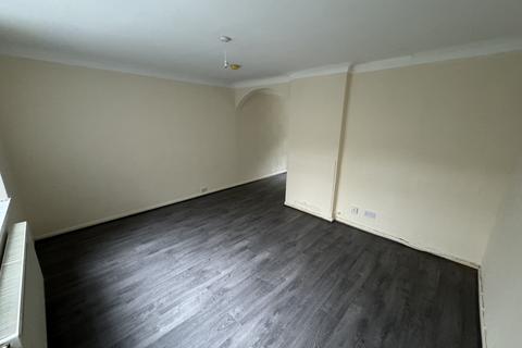 3 bedroom terraced house to rent, Cadleigh Gardens, Birmingham B17