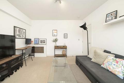 1 bedroom flat for sale, Hamlet Gardens, London W6