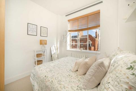 1 bedroom flat for sale, Hamlet Gardens, London W6