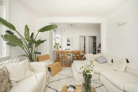 2 bedroom flat for sale, Hammersmith Grove, London W6