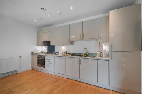 1 bedroom flat for sale, Lennard Road, Croydon