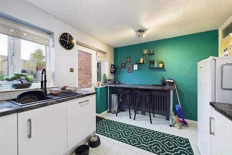 29 Drayton Way, Gloucester, GL4 4FU