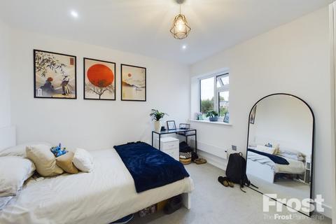 1 bedroom apartment to rent, Green Street, Sunbury-on-Thames, Surrey, TW16