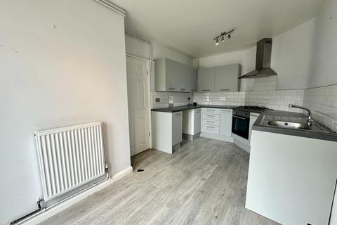 3 bedroom terraced house to rent, Millfield Avenue, Walsall WS3