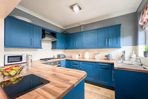 85 Broad Oak, Linthwaite, Huddersfield, HD7 5TE