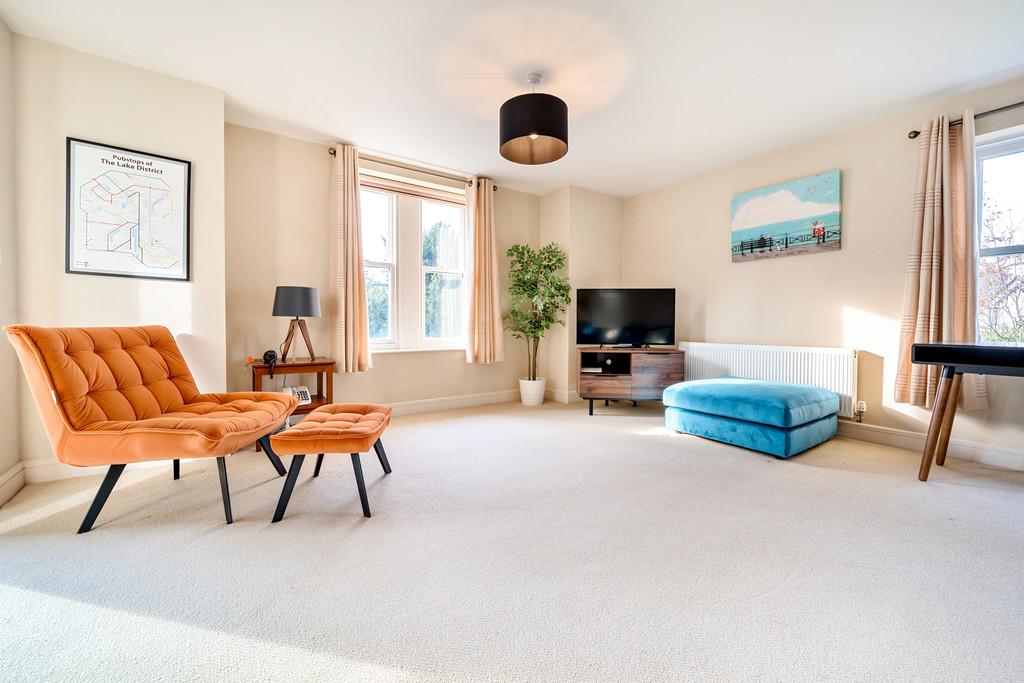 Open Plan Living Room & Kitchen