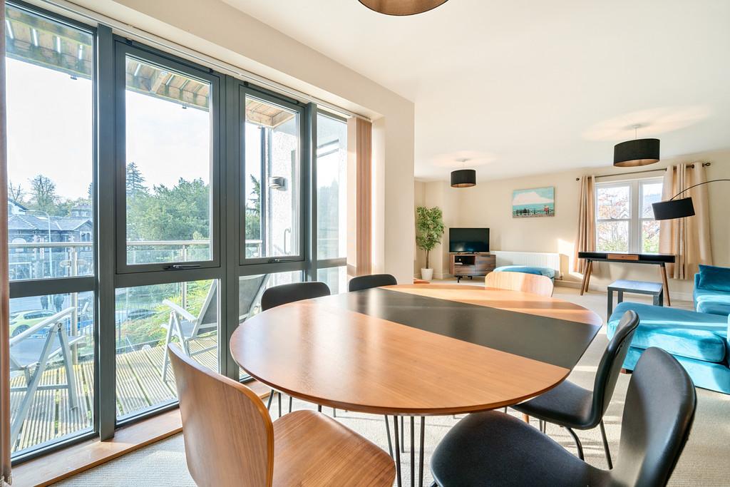 Open Plan Living Room & Kitchen