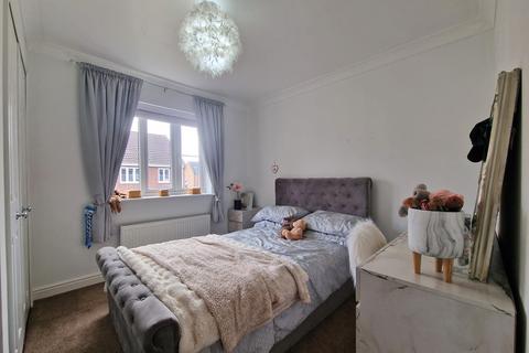 2 Bullfinch Drive, Harleston, IP20 9FB