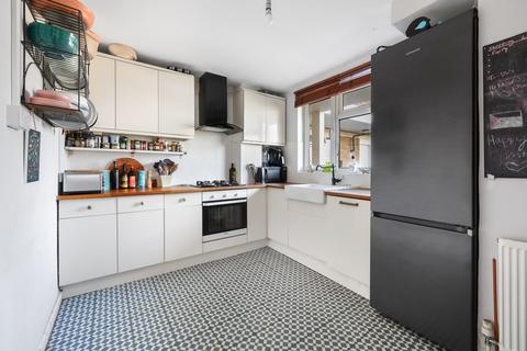 3 bedroom flat for sale, 137 Daubeney Road, Hackney E5