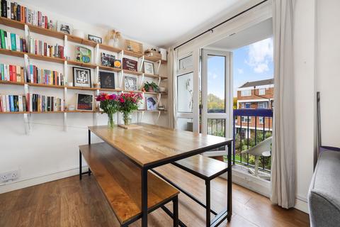 3 bedroom flat for sale, 137 Daubeney Road, Hackney E5