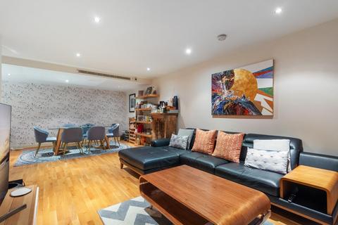 2 bedroom flat for sale, Lensbury Avenue, London