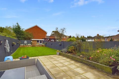 8 Collingbourne Road, Gloucester, GL4 6BG
