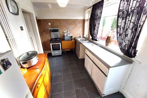 3 bedroom terraced house for sale, Stanhorne Avenue, Crumpsall, M8