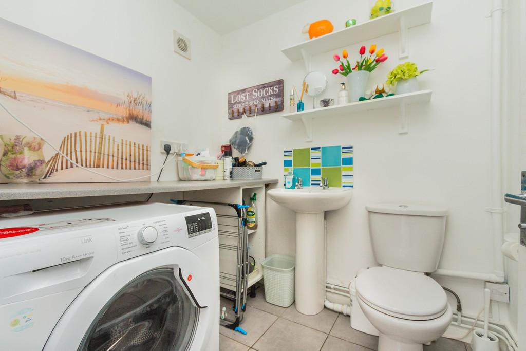 Cloakroom/utility room